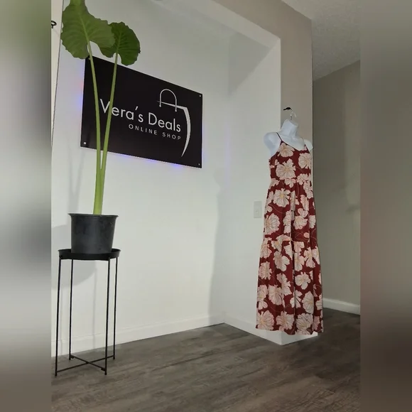 GAP Floral Maxi Dress in Red and Cream - Picture 4 of 8